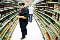 Queda no preço de alimentos desacelera inflação