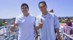 m companhia do prefeito Dr. Gilberto Júnior, Rafael Fonteles elogia novo prédio da Prefeitura de Uruçuí