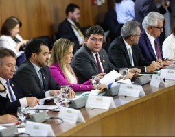 Rafael destaca resultados positivos do Piauí ao participar de reunião com Lula e governadores sobre segurança