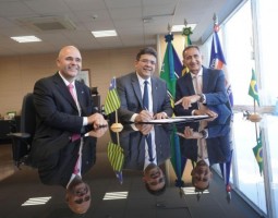 Rafael Fonteles e ministro Waldez Goés assinam resolução que destina quase R$ 1 bilhão para revitalização do Rio Parnaíba