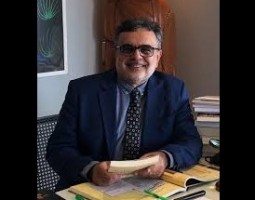 Acadêmico Luiz Ayrton lança livro sobre os impactos ambientais na saúde