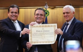 Presidente do Banco do Nordeste recebe título de cidadão piauiense