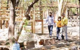 Dr. Pessoa visita obras do Parque da Criança, que ficará pronto até o final de outubro