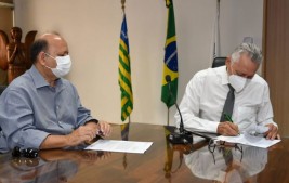 APL renova cooperação cultural com a UFPI