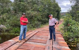 Prefeito Dr. Wagner vista obras na zona rural