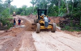 SEINFRA de Uruçuí realiza obras para melhorar estrada vicinal na região do Alto Faveira a Santa Maria