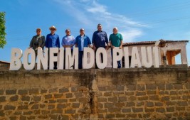 Acadêmicos visitam local da primeira fazenda do Piauí