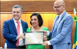 Eulália Maria Ribeiro é homenageada com Mérito Legislativo do Piauí