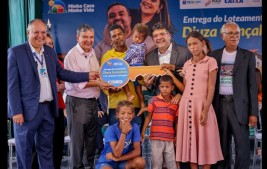 Em Teresina, 132 famílias recebem as chaves da primeira casa própria com a presença remota de Lula