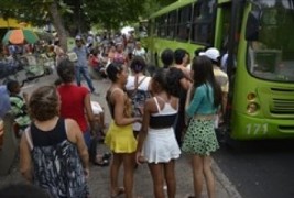 Justiça manda suspender  reajuste da tarifa de ônibus