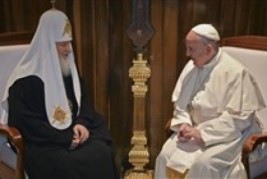 Papa tem encontro histórico  com líder ortodoxo: \'Irmãos\'