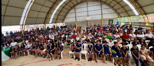 Projeto Cidade Leitora reúne estudantes na I Feira Literária da Unidade Escolar Genésia Neiva