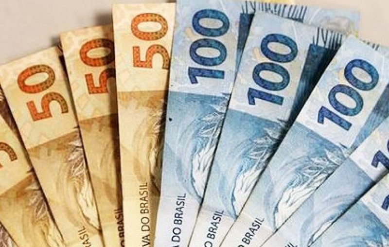 Governo paga R$ 2,7 bi em abono salarial em fevereiro