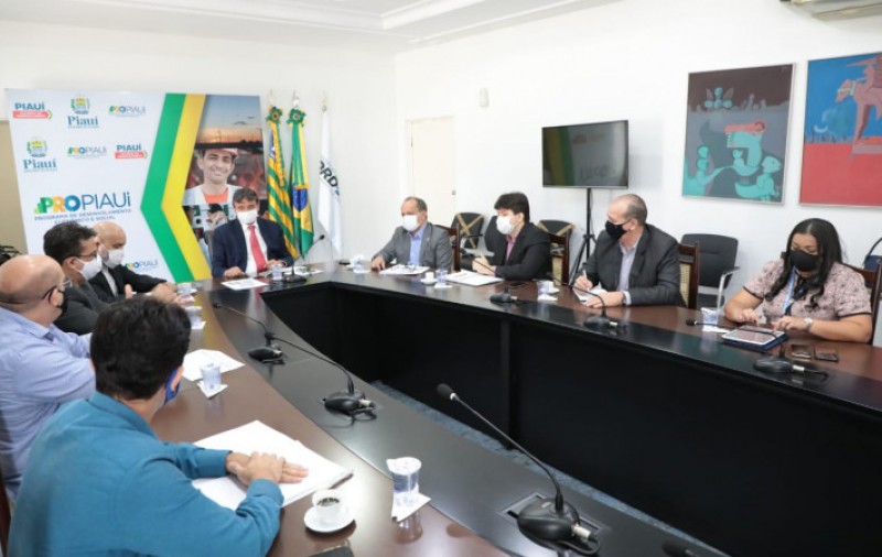 Governador Wellington Dias garante investimentos para aeroportos e aeródromos do Piauí