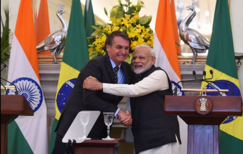 Bolsonaro pede urgência à Índia por vacina da AstraZeneca