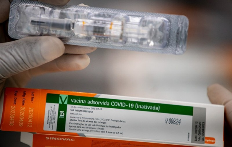 Senadores celebram vacinas da Índia e novo lote de Coronavac