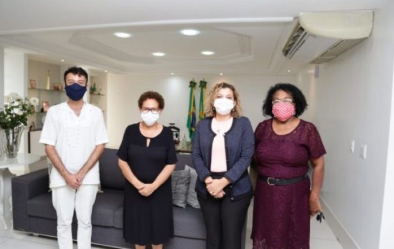 Governadora em exercício debate participação do Piauí no Sistema Nacional de Direitos Humanos com gestores da Sasc
