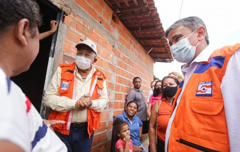 Dr. Pessoa visita áreas de risco com governador e garante recursos para assistência às famílias afetadas