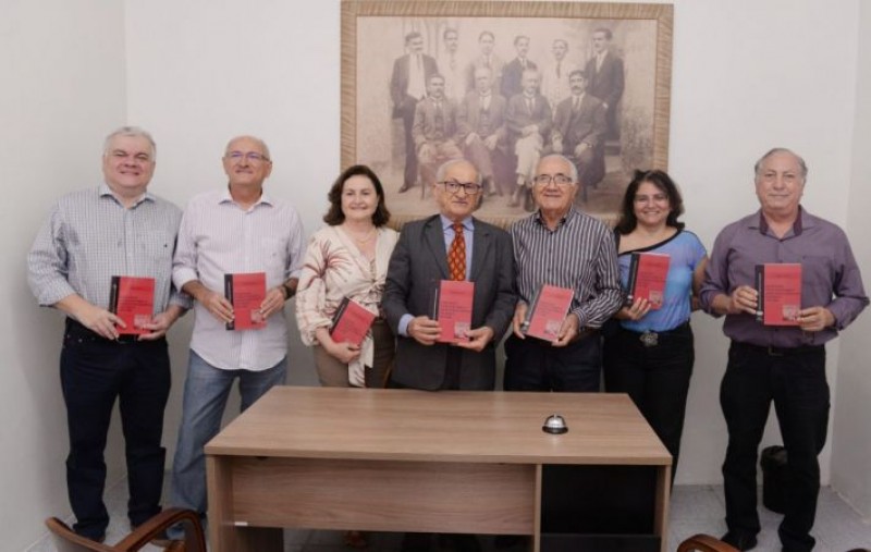 APL e SEPLAN lançam mais 5 livros sobre o Piauí