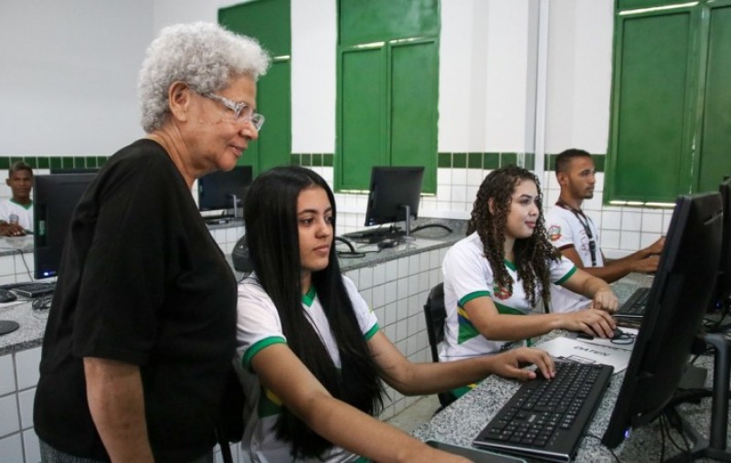 Piauí comemora avanços na Educação, Saúde e Segurança