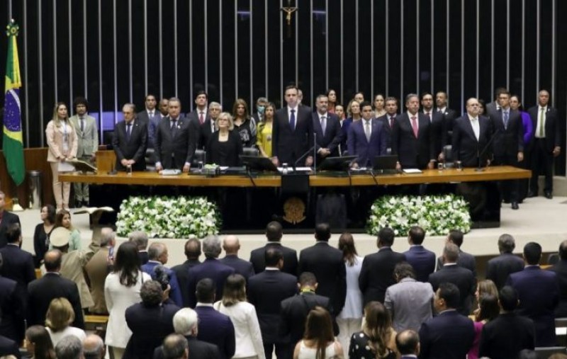 Em mensagem enviada ao Congresso, Lula promete diálogo e trabalho harmônico com Legislativo