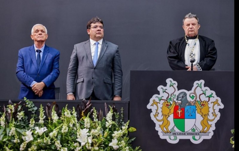 Rafael Fonteles participa da posse do novo presidente do TJ-PI e destaca importância de ações conjuntas entre os poderes