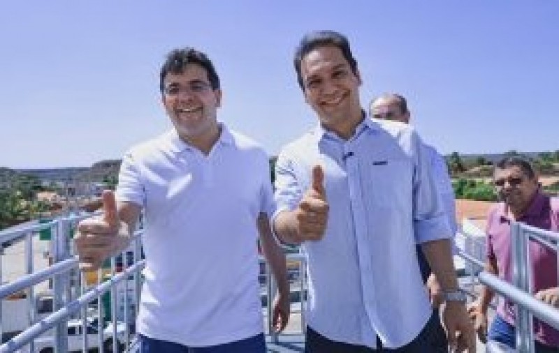 m companhia do prefeito Dr. Gilberto Júnior, Rafael Fonteles elogia novo prédio da Prefeitura de Uruçuí