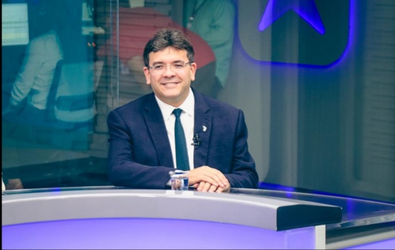 Em entrevista, governador destaca queda de 70% no roubo de celulares em Teresina